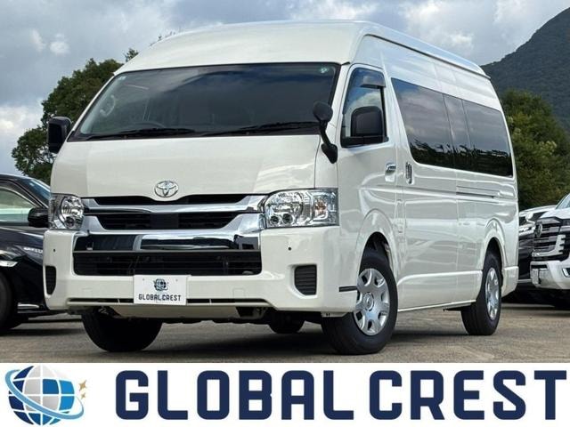 Toyota HIACE COMMUTER 2025 — фото автомобиля 1