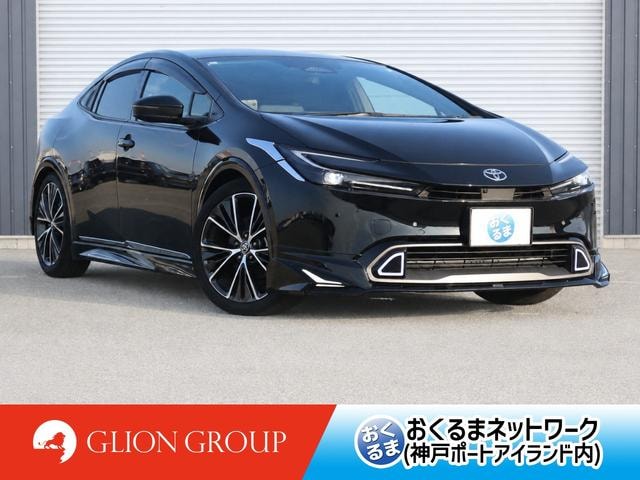 Toyota PRIUS 2023 — фото автомобиля