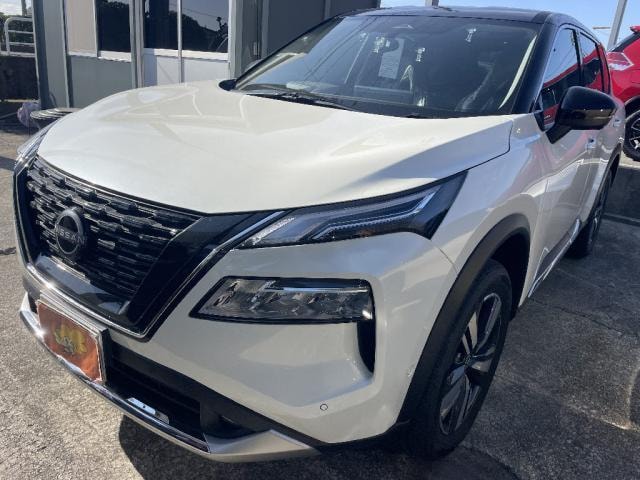 Nissan X-TRAIL 2026 — фото автомобиля