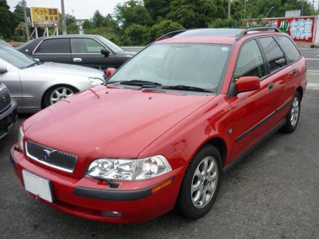 Volvo V40 2002 — фото автомобиля 1
