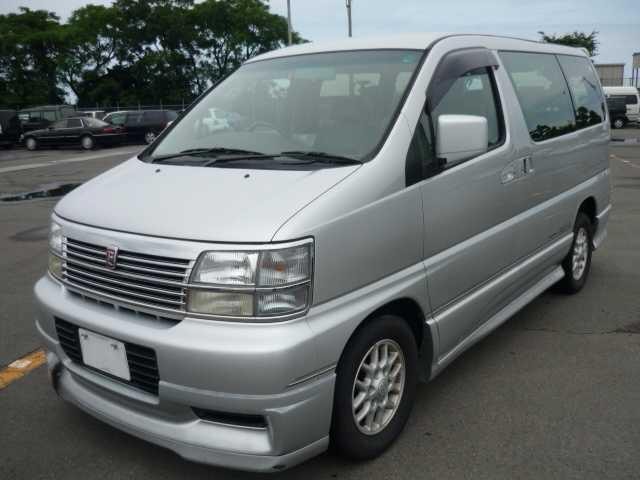 Nissan ELGRAND 2000 — фото автомобиля 1