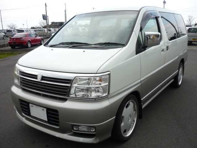Nissan ELGRAND 2001 — фото автомобиля 1