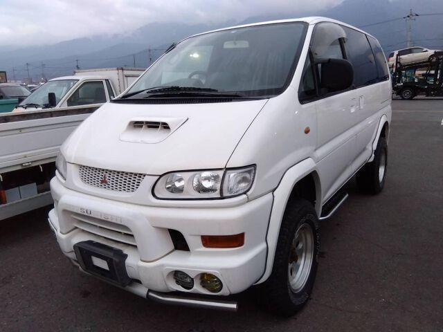 Mitsubishi DELICA SPACE GEAR 1999 — фото автомобиля