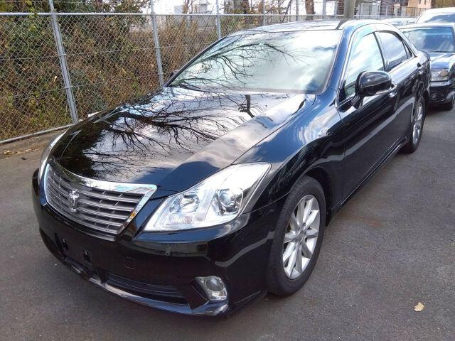 Toyota CROWN 2012 — фото автомобиля