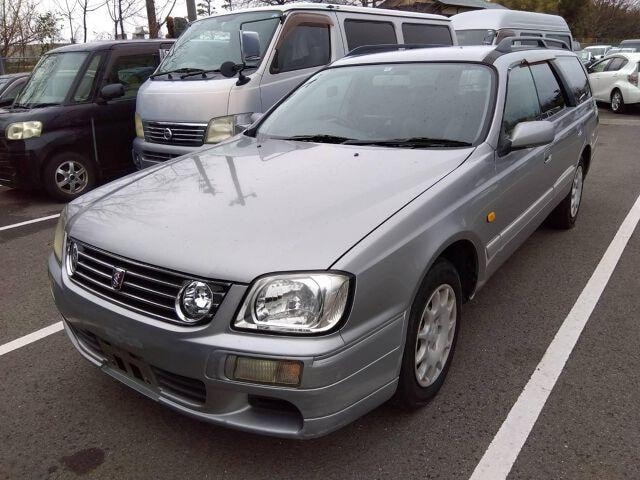 Nissan STAGEA 2000 — фото автомобиля 1