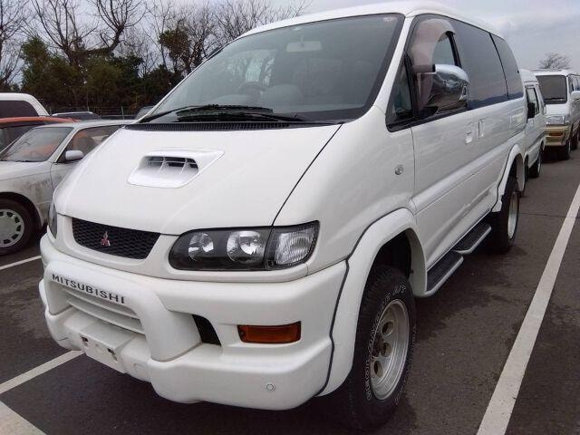 Mitsubishi DELICA SPACE GEAR 1997 — фото автомобиля