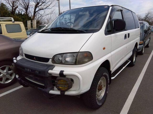 Mitsubishi DELICA SPACE GEAR 1994 — фото автомобиля