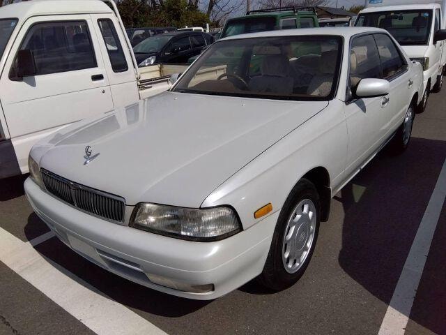 Nissan LAUREL 1995 — фото автомобиля 1