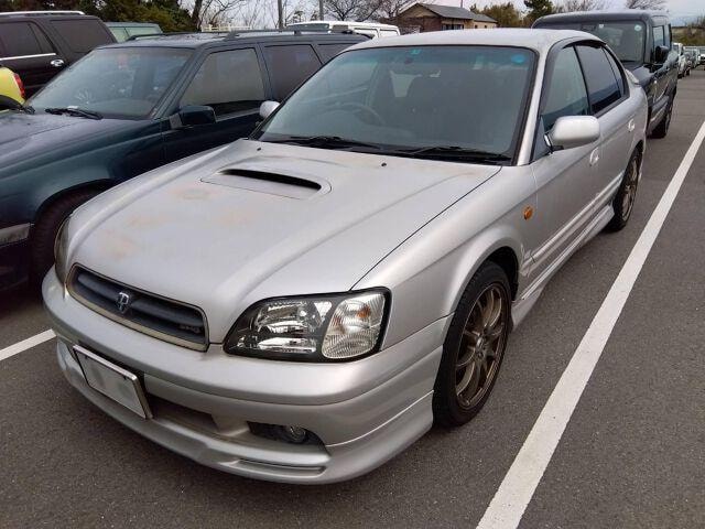 Subaru LEGACY B4 1999 — фото автомобиля 1