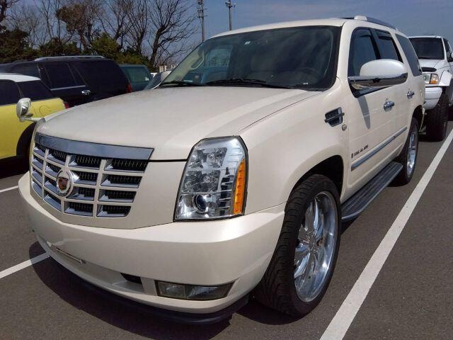 Cadillac ESCALADE 2008 — фото автомобиля 1