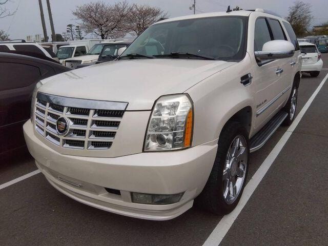Cadillac ESCALADE 2010 — фото автомобиля 1