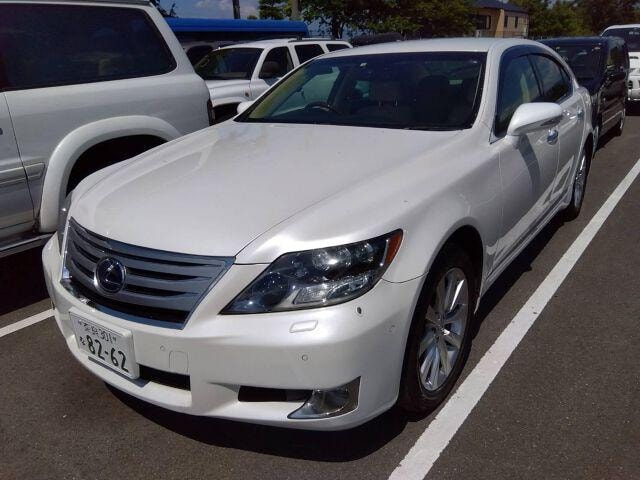 Lexus LS 2010 — фото автомобиля 1