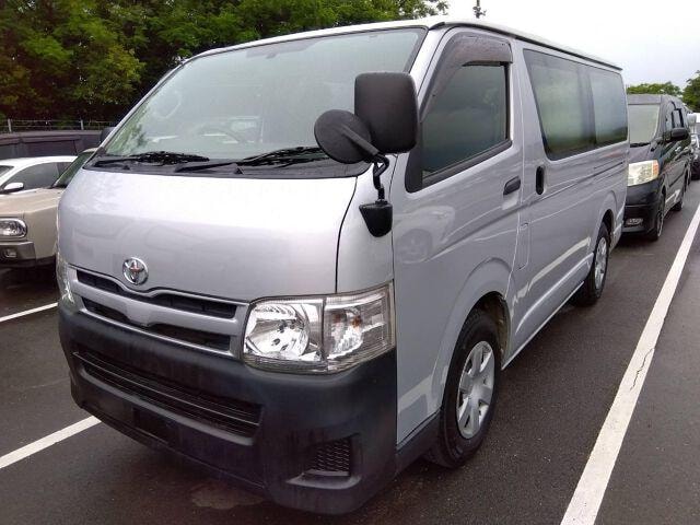 Toyota REGIUS ACE VAN 2011 — фото автомобиля 1