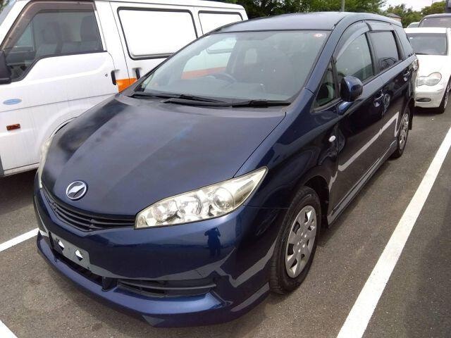 Toyota WISH 2010 — фото автомобиля 1