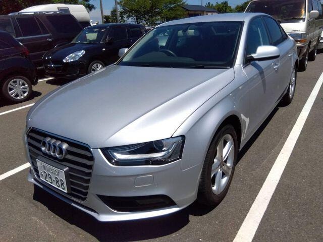 Audi A4 2013 — фото автомобиля 1