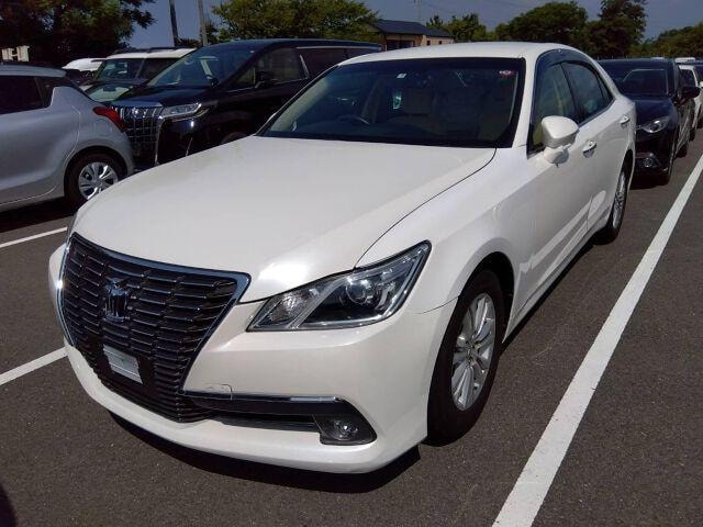 Toyota CROWN 2013 — фото автомобиля