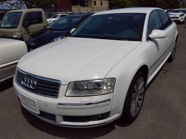 Audi A8 2004 — фото автомобиля 1