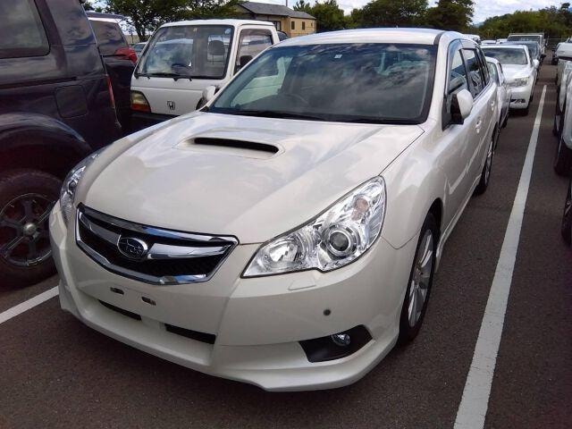 Subaru LEGACY TOURING WAGON 2010 — фото автомобиля