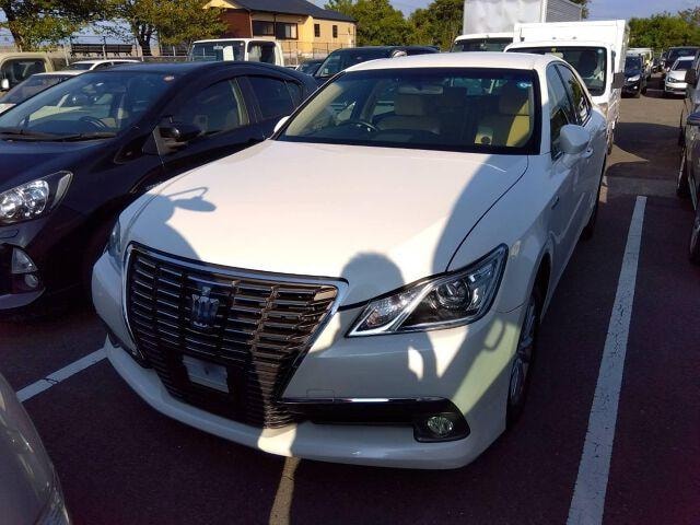 Toyota CROWN HYBRID 2013 — фото автомобиля