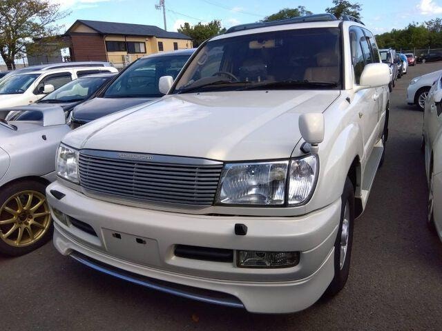 Toyota LAND CRUISER 100 1998 — фото автомобиля