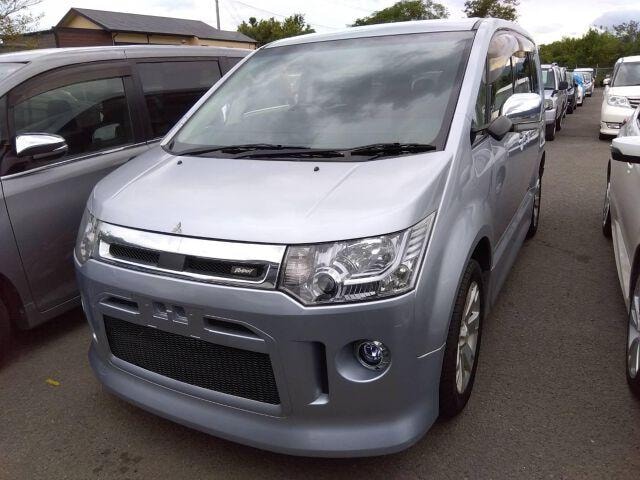 Mitsubishi DELICA D:5 2014 — фото автомобиля