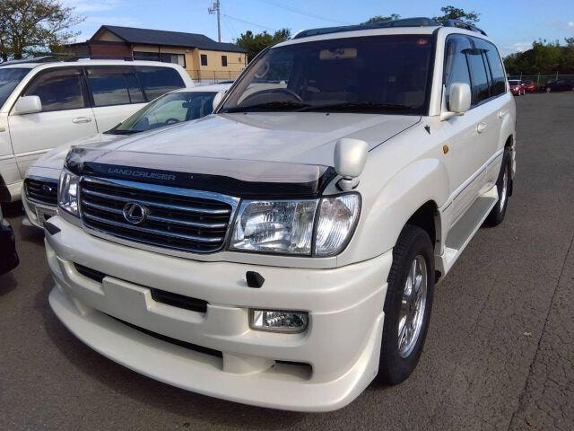 Toyota LAND CRUISER 100 1998 — фото автомобиля