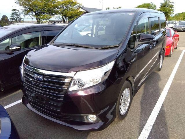 Toyota NOAH 2014 — фото автомобиля 1