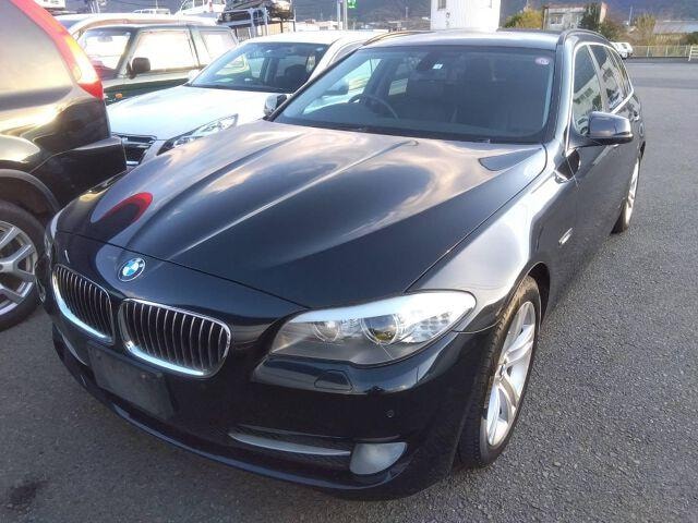 Bmw 5 SERIES 2012 — фото автомобиля 1
