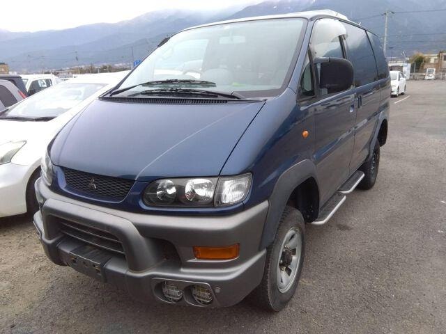 Mitsubishi DELICA SPACE GEAR 2001 — фото автомобиля