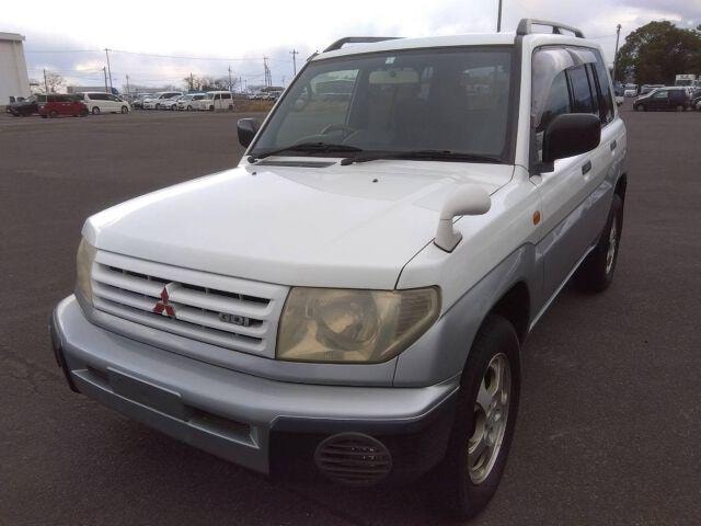 Mitsubishi PAJERO IO 2000 — фото автомобиля