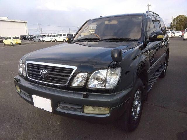 Toyota LAND CRUISER 100 2000 — фото автомобиля