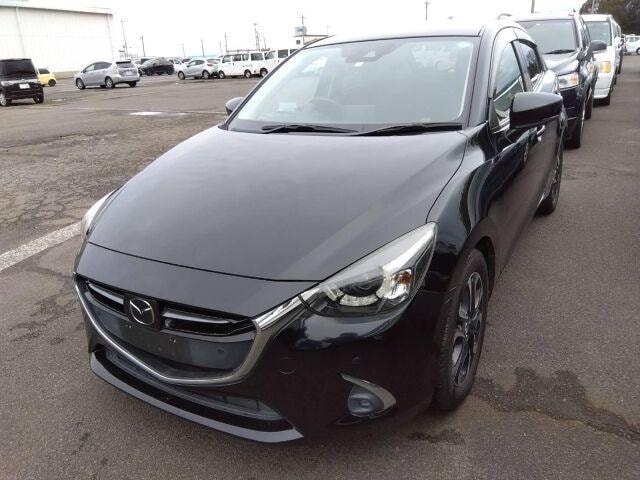 Mazda DEMIO 2018 — фото автомобиля 1