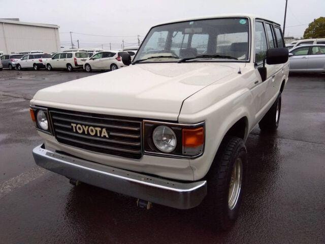 Toyota LAND CRUISER 60 1986 — фото автомобиля