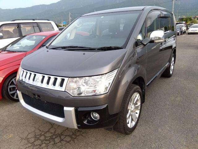 Mitsubishi DELICA D:5 2016 — фото автомобиля 1