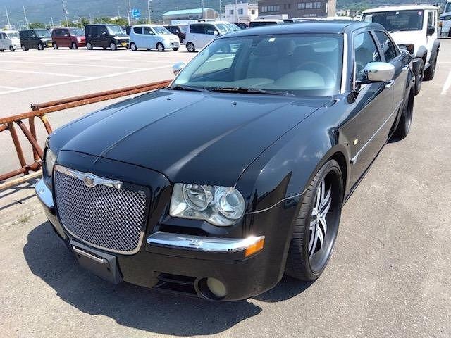 Chrysler 300C 2005 — фото автомобиля 1