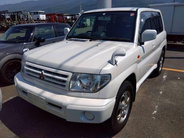 Mitsubishi PAJERO IO 2000 — фото автомобиля