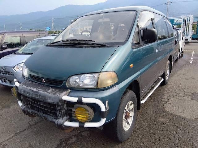 Mitsubishi DELICA SPACE GEAR 1994 — фото автомобиля