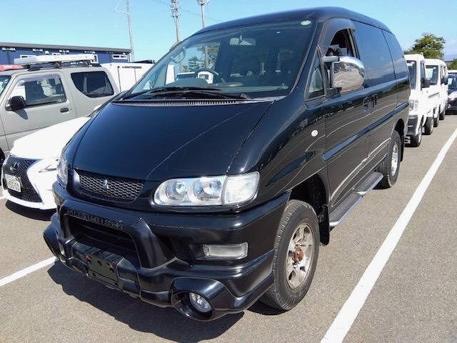 Mitsubishi DELICA SPACE GEAR 2004 — фото автомобиля 1