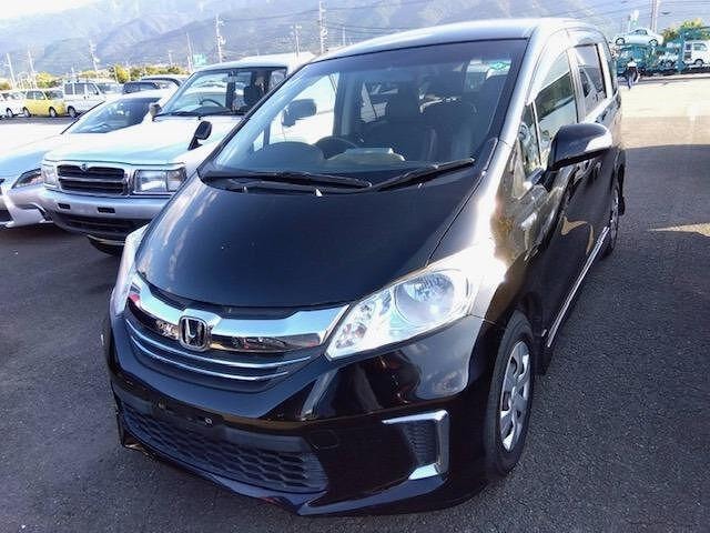 Honda FREED SPIKE HYBRID 2015 — фото автомобиля