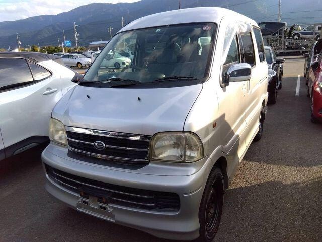 Daihatsu ATRAI 7 2000 — фото автомобиля