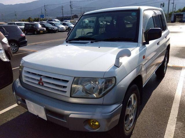 Mitsubishi PAJERO IO 1999 — фото автомобиля