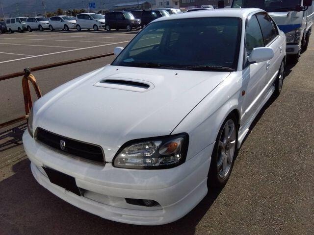 Subaru LEGACY B4 1999 — фото автомобиля 1