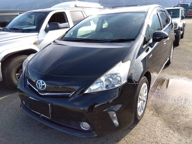 Toyota PRIUS ALPHA 2011 — фото автомобиля 1