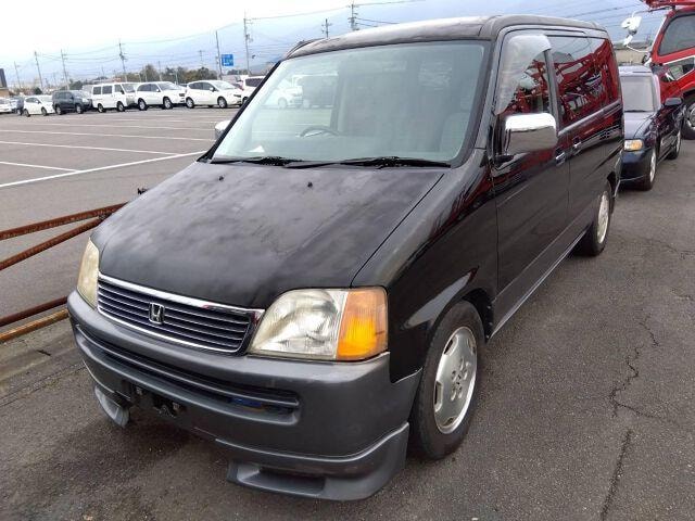 Honda STEPWAGON 1996 — фото автомобиля 1