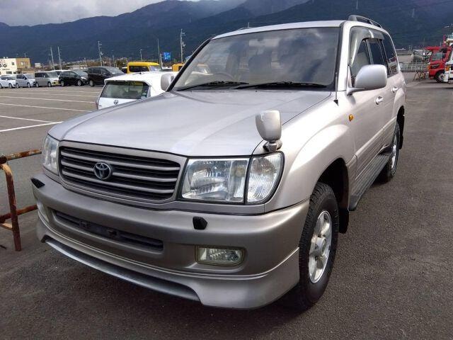 Toyota LAND CRUISER 100 1998 — фото автомобиля