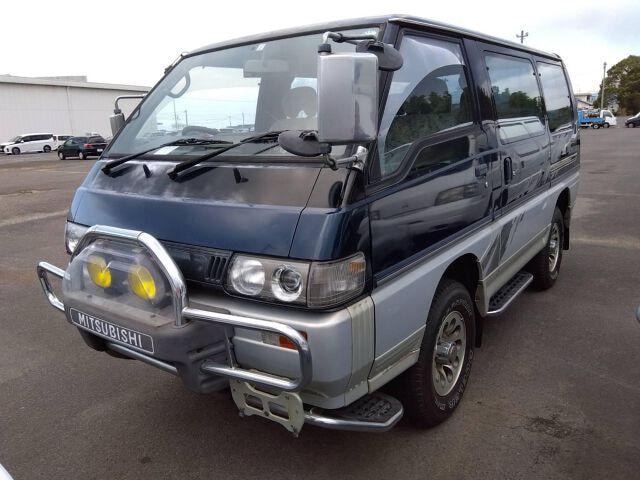 Mitsubishi DELICA STAR WAGON 1997 — фото автомобиля