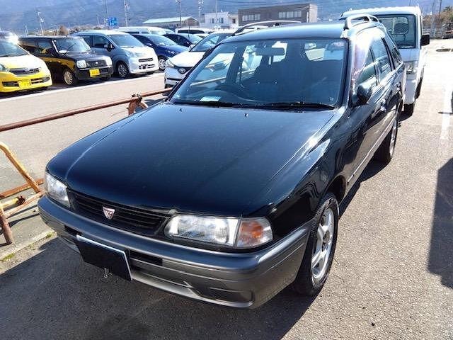 Nissan WINGROAD 1997 — фото автомобиля 1