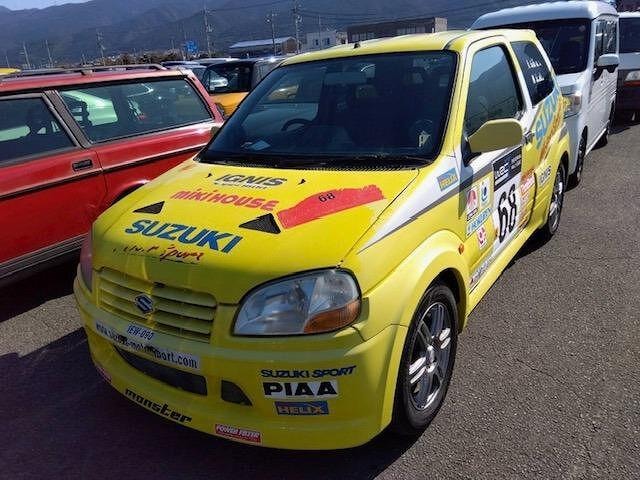 Suzuki SWIFT 2003 — фото автомобиля 1