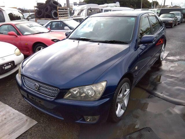 Toyota ALTEZZA 2005 — фото автомобиля 1