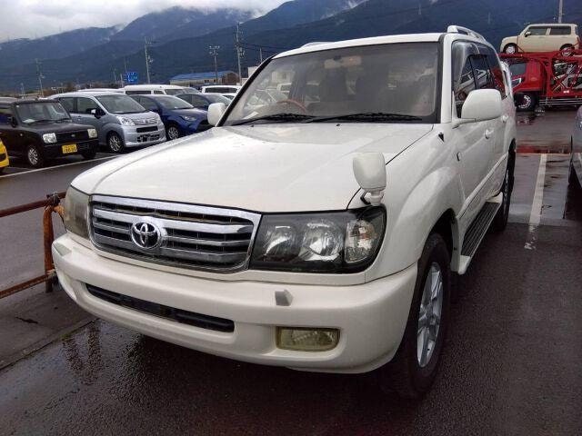 Toyota LAND CRUISER 100 1998 — фото автомобиля